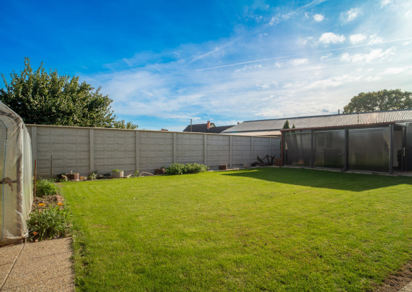 Na predaj priestranný 5-izbový rodinný dom v pokojnej lokalite mesta Gabčíkovo