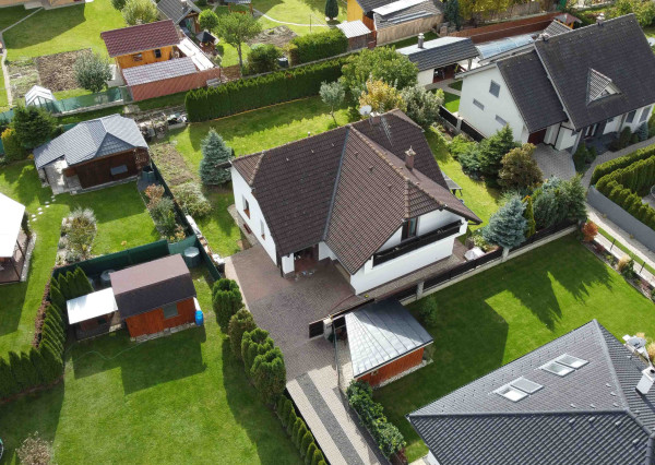 Na predaj priestranný rodinný dom v pokojnej lokalite Hôrka