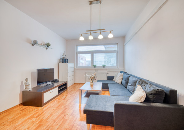 Na predaj slnečný 1-izbový byt v Záhorskej Bystrici