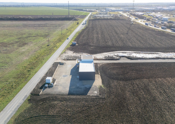 Na predaj administratívno-skladový objekt pri Trnave, v obci Zavar