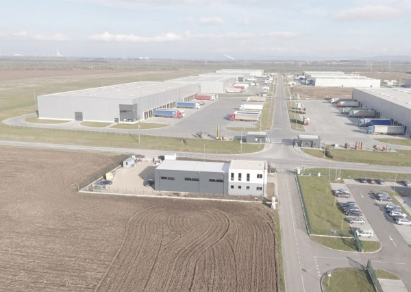 Na predaj administratívno-skladový objekt pri Trnave, v obci Zavar