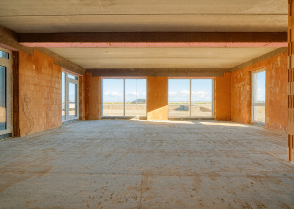 Na predaj administratívno-skladový objekt pri Trnave, v obci Zavar