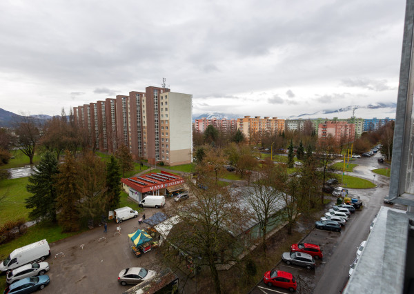 Na predaj kompletne zariadený 2-izbový byt v Žiline