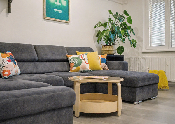 Na predaj kompletne zariadený 3-izbový byt v Petržalke