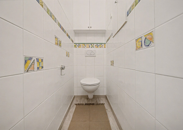 Na predaj kompletne zariadený 3-izbový byt v Petržalke