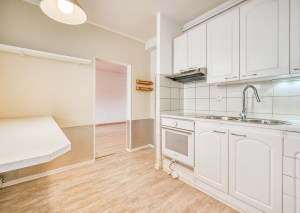 Na predaj 3-izbový byt vo výbornej lokalite v Stupave