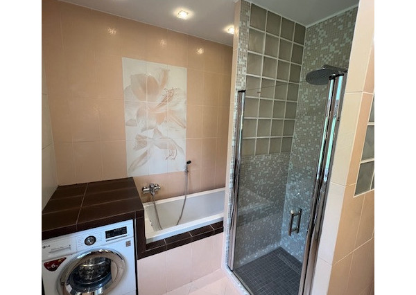 Na predaj veľkometrážny 3-izbový byt v centre mesta Trenčín