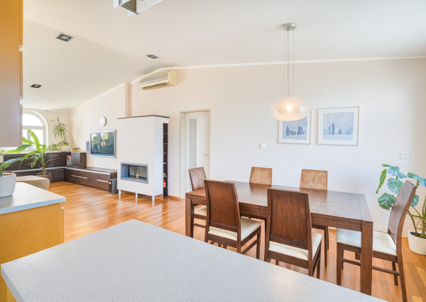 Na predaj 4-izbový byt s výhľadom na Malé Karpaty v Rači