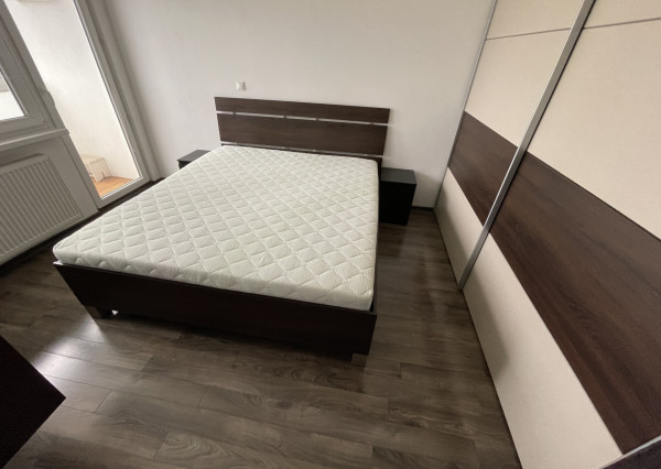 Na prenájom 2 izb. byt Bánovce n/B s loggiou