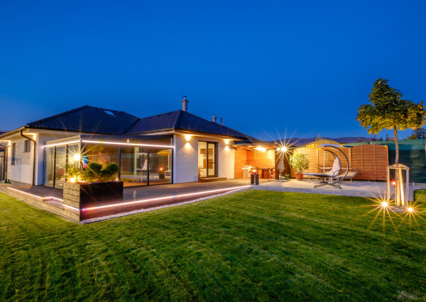 Na predaj novostavba 4-izbového luxusného rodinného domu v obci Dulova Ves – Vlčie doly