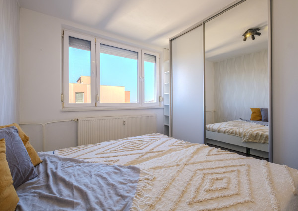 Na prenájom 3-izbový, zariadený a klimatizovaný byt v časti Košice – Jazero