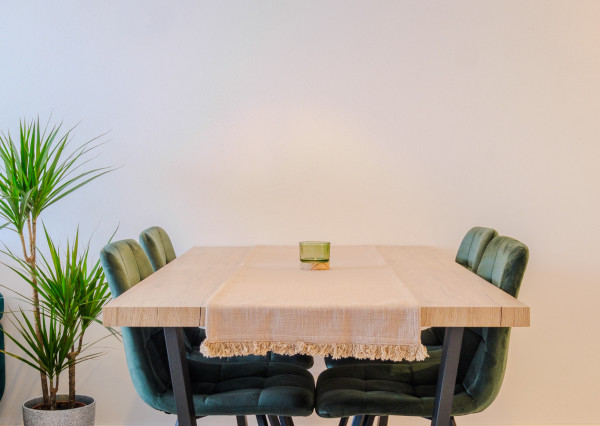 Na prenájom luxusný 2-izbový byt s balkónom a parkovacím státím vo vyhľadávanej lokalite v Prešove