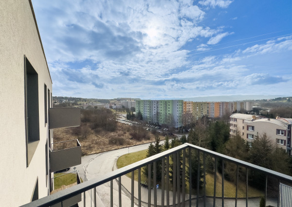 Na prenájom luxusný 2-izbový byt s balkónom a parkovacím státím vo vyhľadávanej lokalite v Prešove