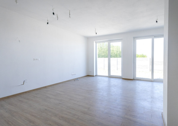 Predaj 4-izbová bytová jednotka v dvojdome v Lehniciach