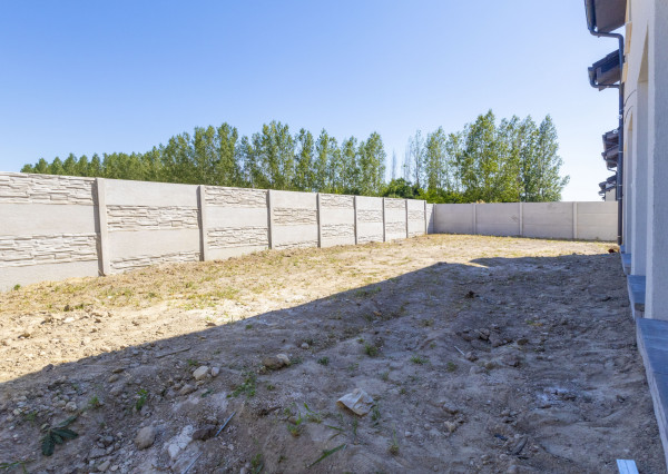 Predaj 4-izbová bytová jednotka v dvojdome v Lehniciach