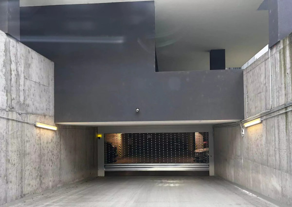 Na prenájom garážové parkovacie státie neďaleko OC Central v Bratislave