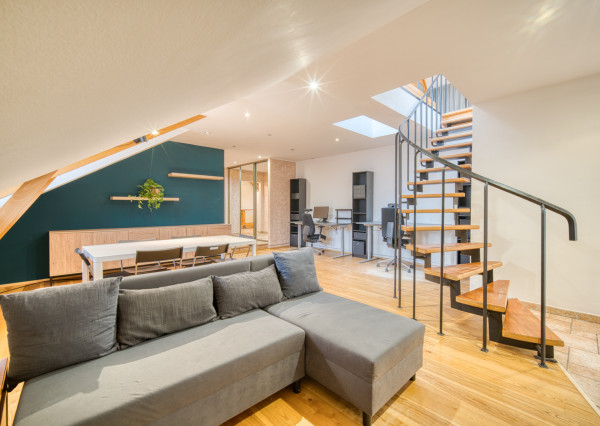 Na predaj netradičný loftový mezonet v srdci Starého Mesta