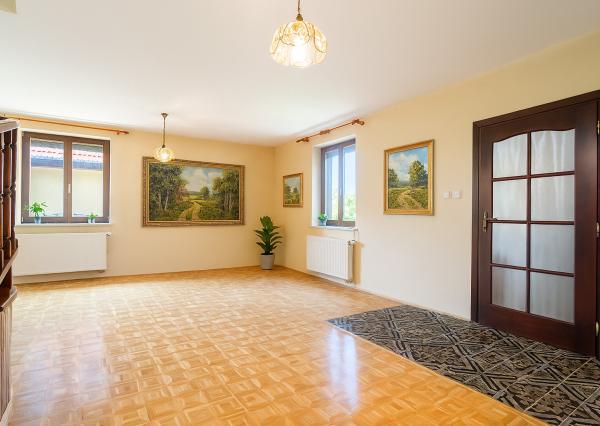 Na predaj poschodová 6-izbová vila v srdci Dunajskej Stredy