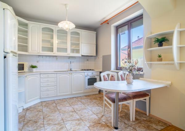 Na predaj poschodová 6-izbová vila v srdci Dunajskej Stredy