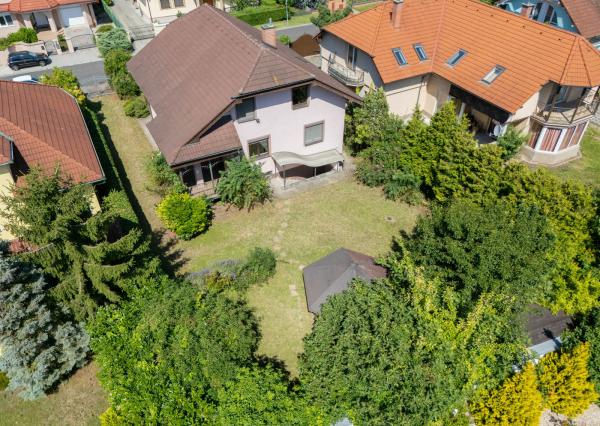 Na predaj poschodová 6-izbová vila v srdci Dunajskej Stredy