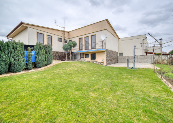 Na predaj rodinný dom v Chynoranoch