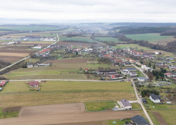 Na predaj pozemok v lokalite Pochabany
