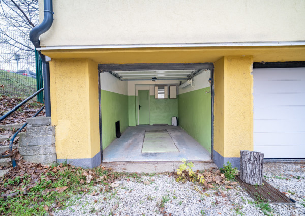 Na prenájom 3-izbový byt s garážou v Nitre - Čermáň