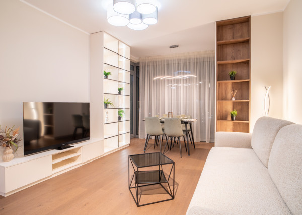 Na prenájom 2-izbový byt so šatníkom v Eurovea Tower – Bratislava