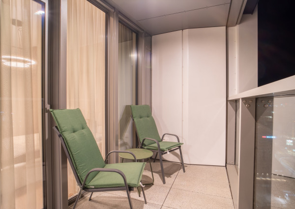 Na prenájom 2-izbový byt so šatníkom v Eurovea Tower – Bratislava