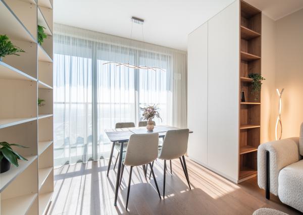 Na prenájom 2-izbový byt so šatníkom v Eurovea Tower – Bratislava