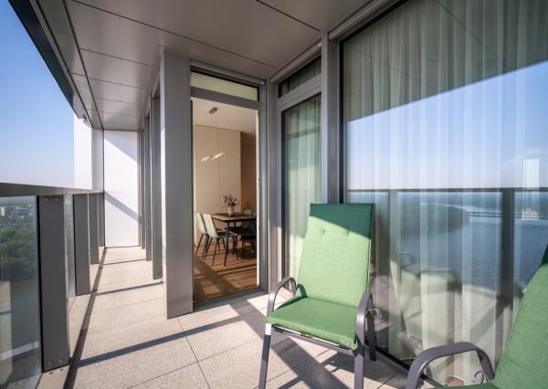 Na prenájom 2-izbový byt so šatníkom v Eurovea Tower – Bratislava