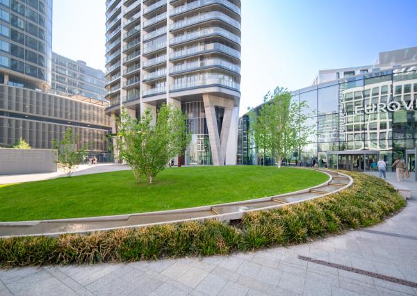 Na prenájom 2-izbový byt so šatníkom v Eurovea Tower – Bratislava