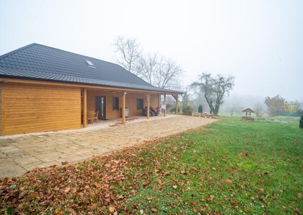 Na predaj kompletne zariadená chata v obci Bardoňovo