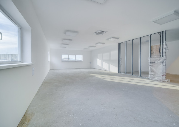 Na prenájom administratívny a obchodný priestor v Stupave