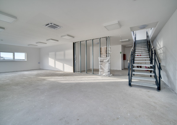 Na prenájom administratívny a obchodný priestor v Stupave