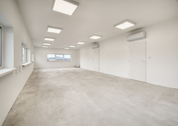 Na prenájom administratívny a obchodný priestor v Stupave