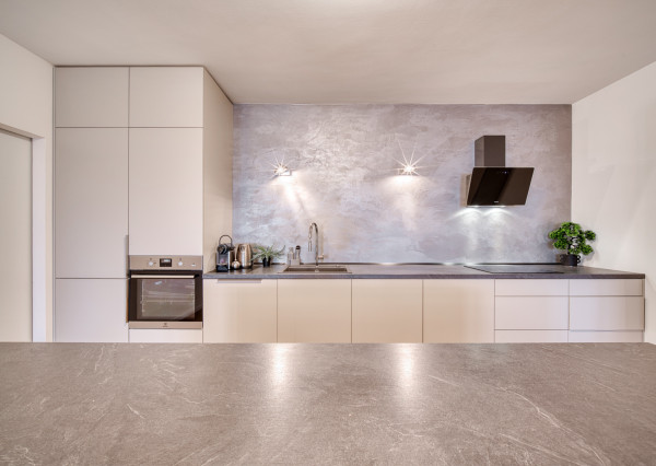 Na predaj 2-izbový byt s veľkolepou terasou na Kolibe