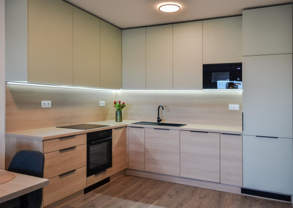 REZERVOVANÉ: Na predaj zariadený 2-izbový byt Na Pažiti v Trenčíne