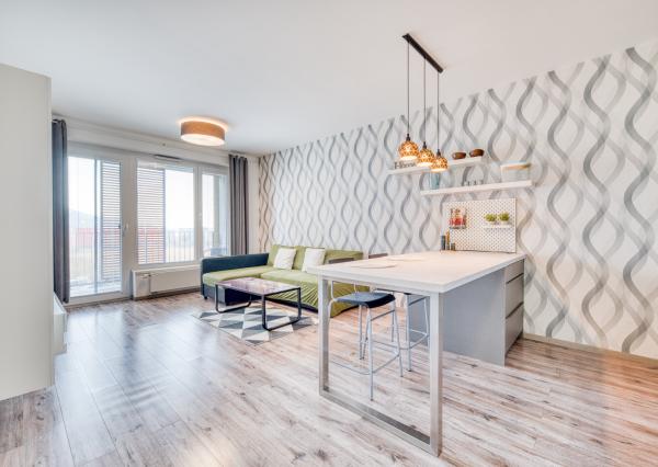 REZERVOVANÉ: Na predaj 2-izbový zariadený byt v novostavbe Bory