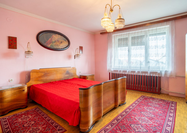 Na predaj 5-izbový rodinný dom Veľké Leváre