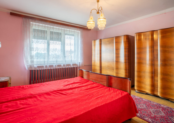 Na predaj 5-izbový rodinný dom Veľké Leváre