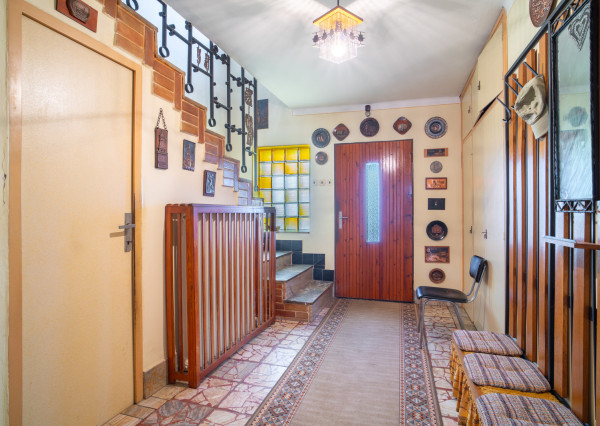 Na predaj 5-izbový rodinný dom Veľké Leváre