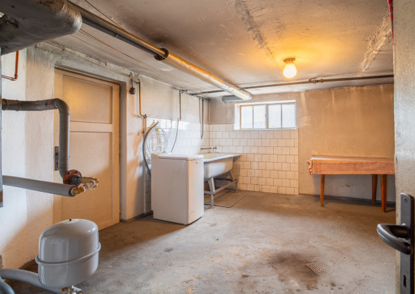 Na predaj 5-izbový rodinný dom Veľké Leváre