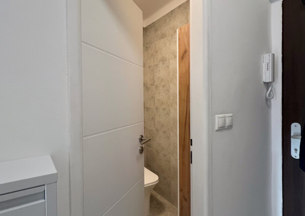 Na prenájom zrekonštruovaný 1-izbový byt, Nové Mesto - Bratislava