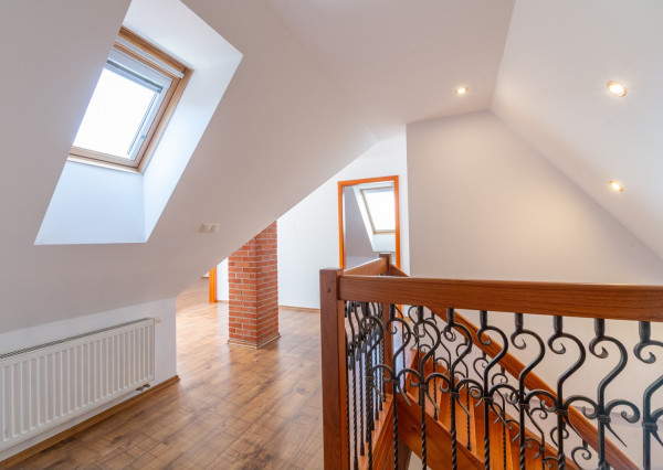 Na predaj impozantný rodinný dom v Ivanovciach