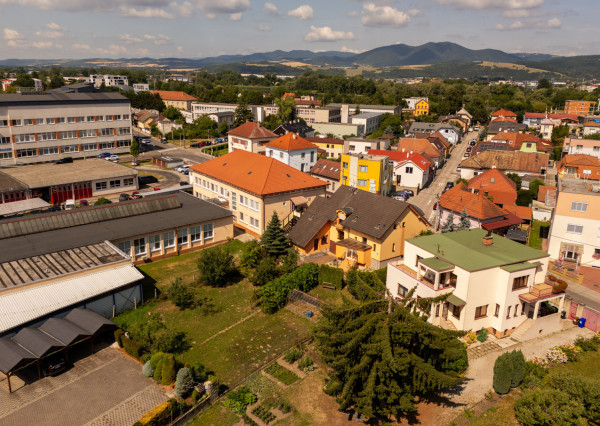 Na predaj rodinný dom s pozemkom a investičným potenciálom v Trenčíne