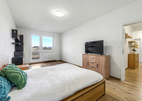 REZERVOVANÉ: Na predaj moderný 2-izbový byt na Zlatovskej ulici v Trenčíne