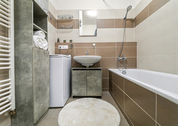 REZERVOVANÉ: Na predaj moderný 2-izbový byt na Zlatovskej ulici v Trenčíne