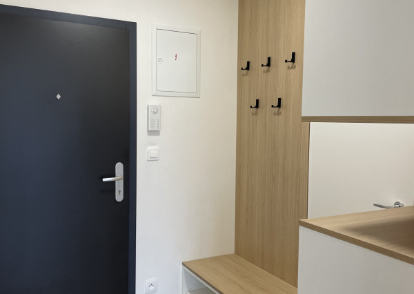 Na prenájom vkusne zariadený 2-izbový byt v Trenčíne