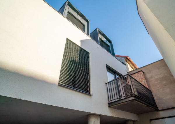 Na prenájom štýlový 3-izbový mezonet v historickom centre Trnavy